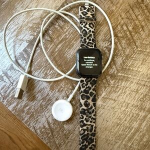 Apple Watch 6 Leopard Band with Charger